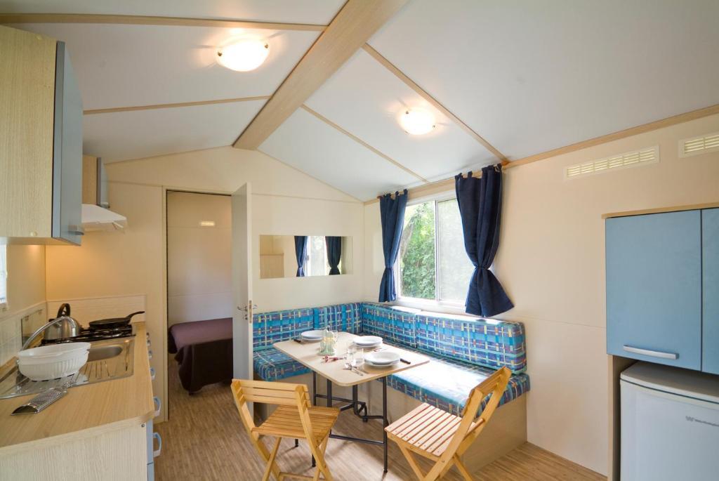 Camping Cisano - San Vito Bardolino Room photo