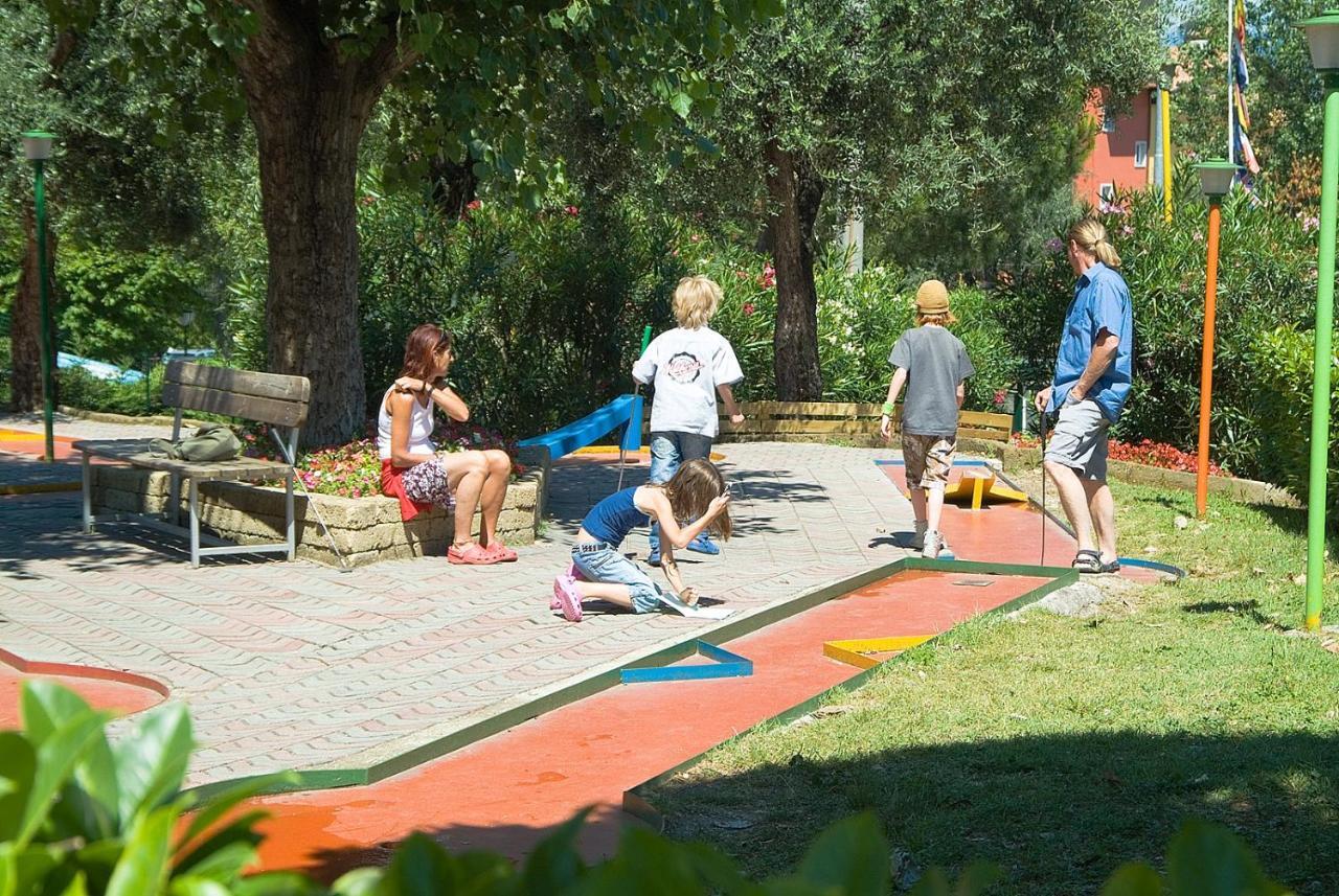 Camping Cisano - San Vito Bardolino Exterior photo
